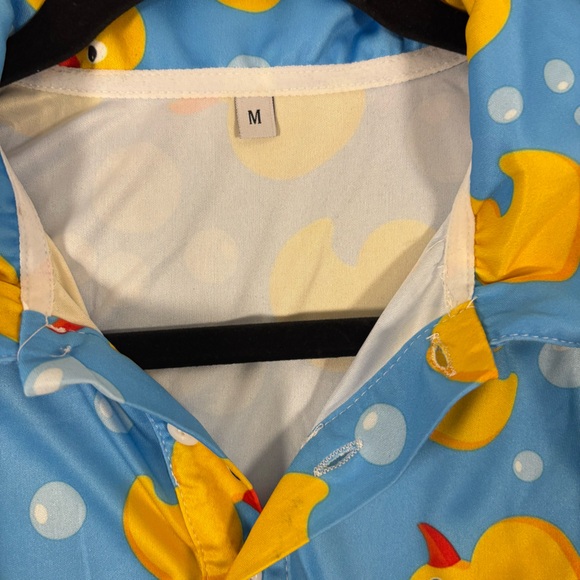 NWOT Men’s Blue Duck Print Polo Shirt Size Medium - Picture 4 of 5